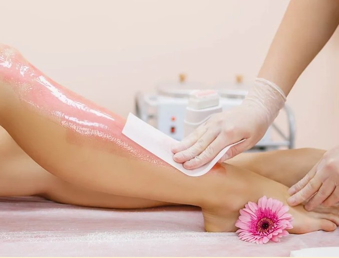Hard Wax for Detail Work: Face, Brows, and Small Sensitive Zones